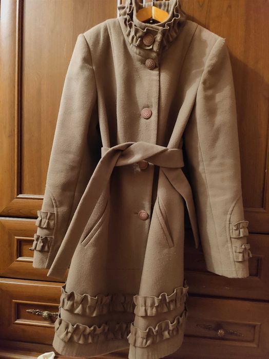 Пальто демисезонное