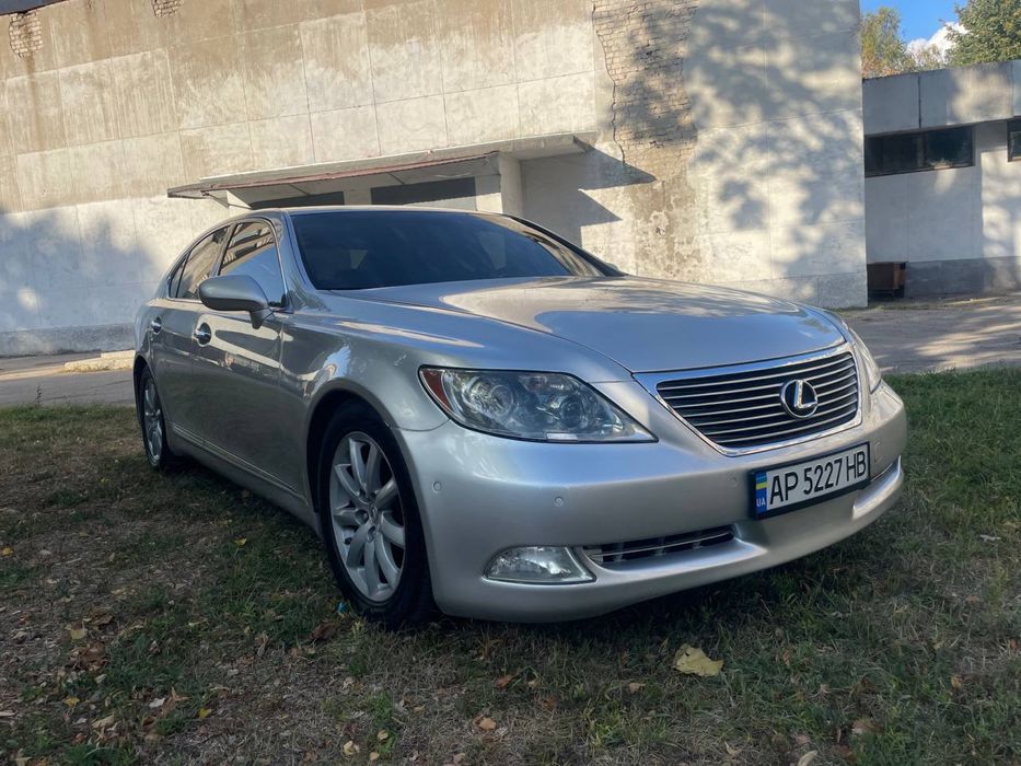 Продам Lexus ls460