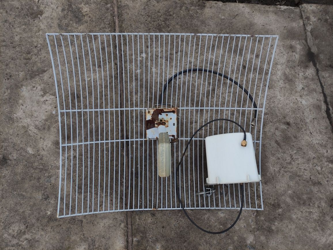 Рабочий радиокомплект 2,4 ГГц Mikrotik RB411 + antennabox2 + усилитель