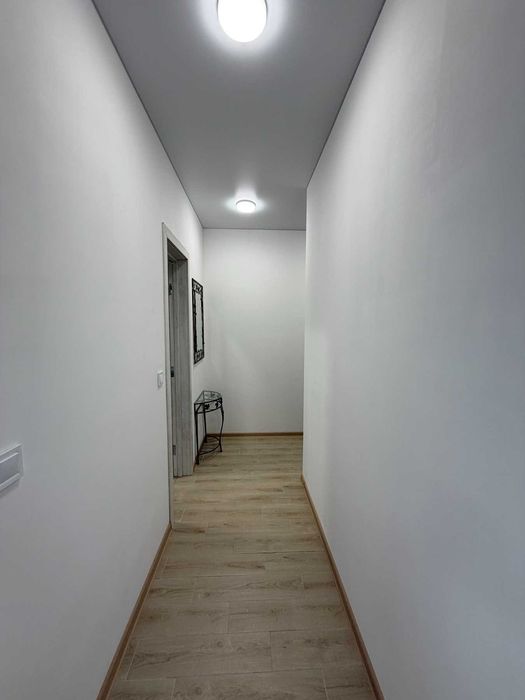 Оренда 1 кімнатна Манхетен!Видова на Озеро!