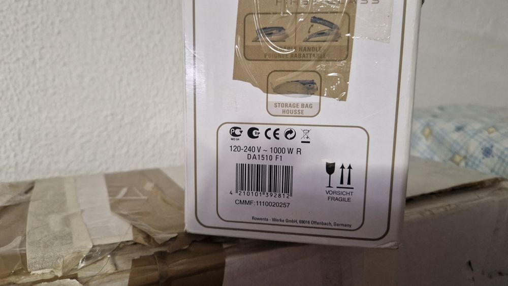 Ferro de viagem Rowenta novo