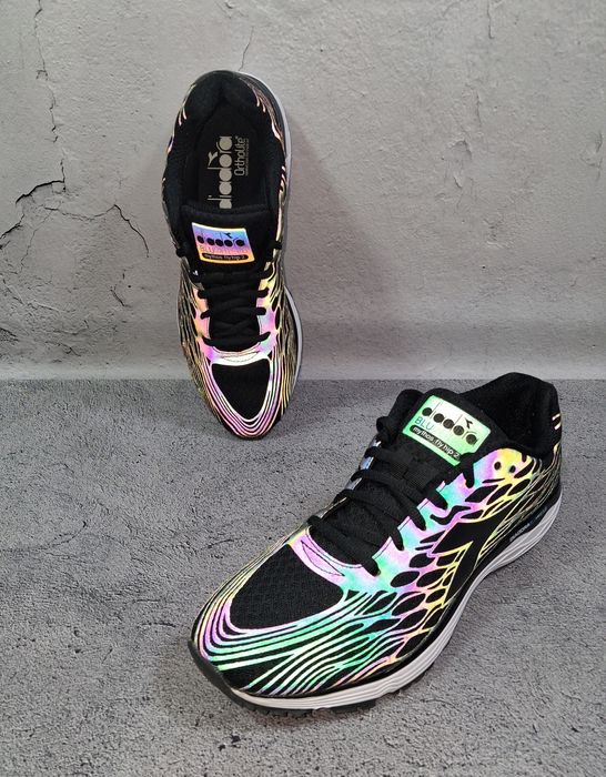 Кроссовки Diadora Mythos спортивные рефлективные беговые