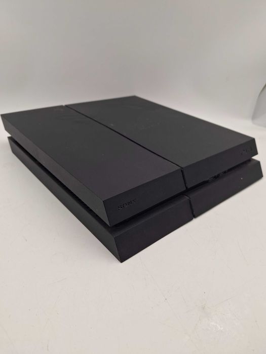 Konsola PS4 1TB CUH-1216B + pad
