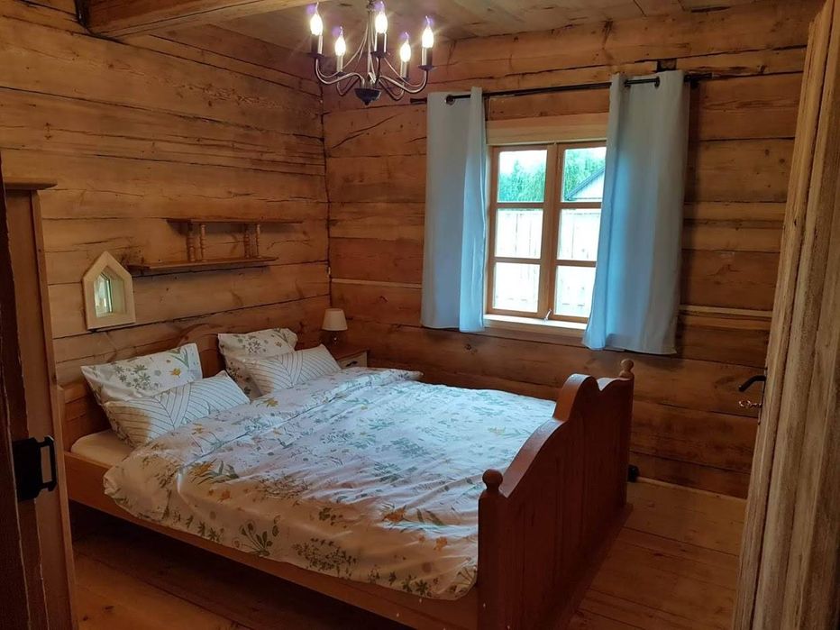 Białowieża. Dom z bali na wyłączność. Duża działka. Klima. Faktura.