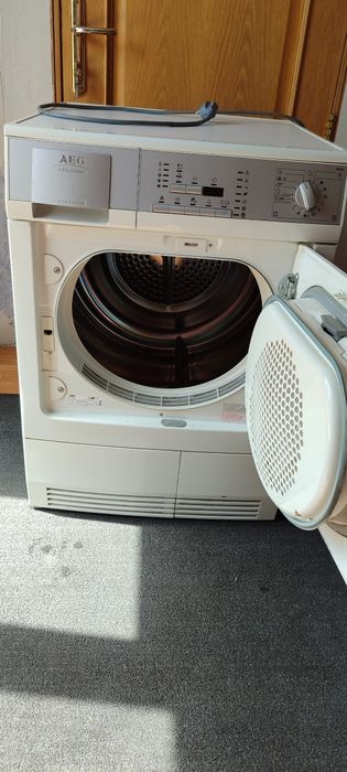 Сушильна машина для одягу AEG з тепловим насосом