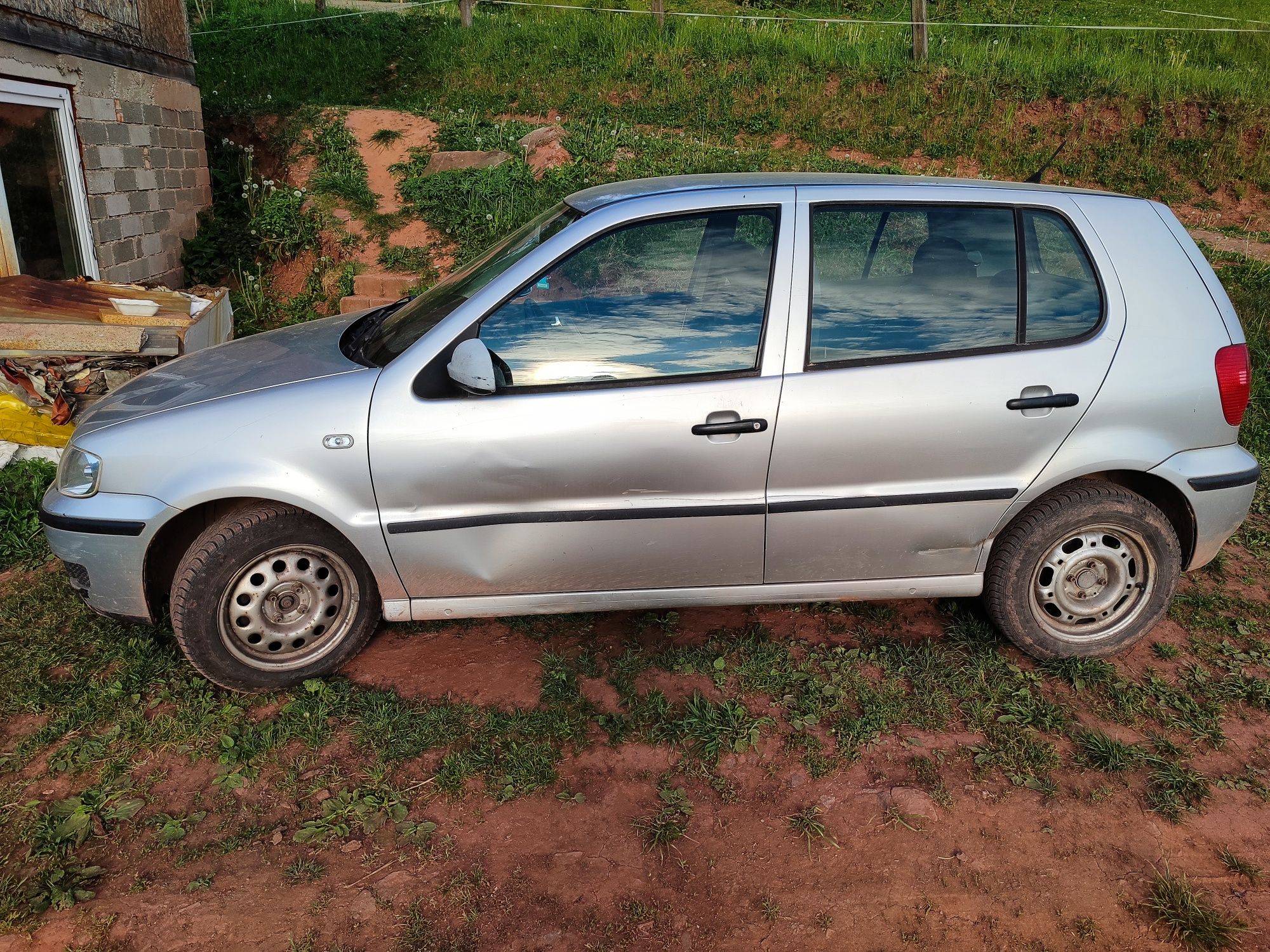 Volkswagen polo 1,4 benzyna 2001