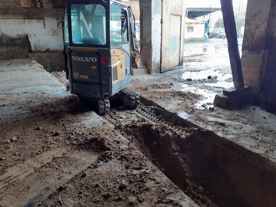 Usługi minikoparka + mlot do wyburzen ( kucie )