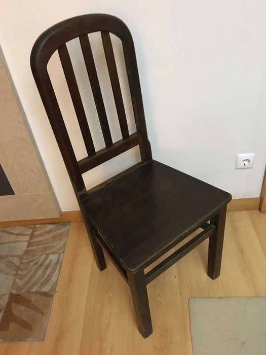 Cadeiras em mogno maciço