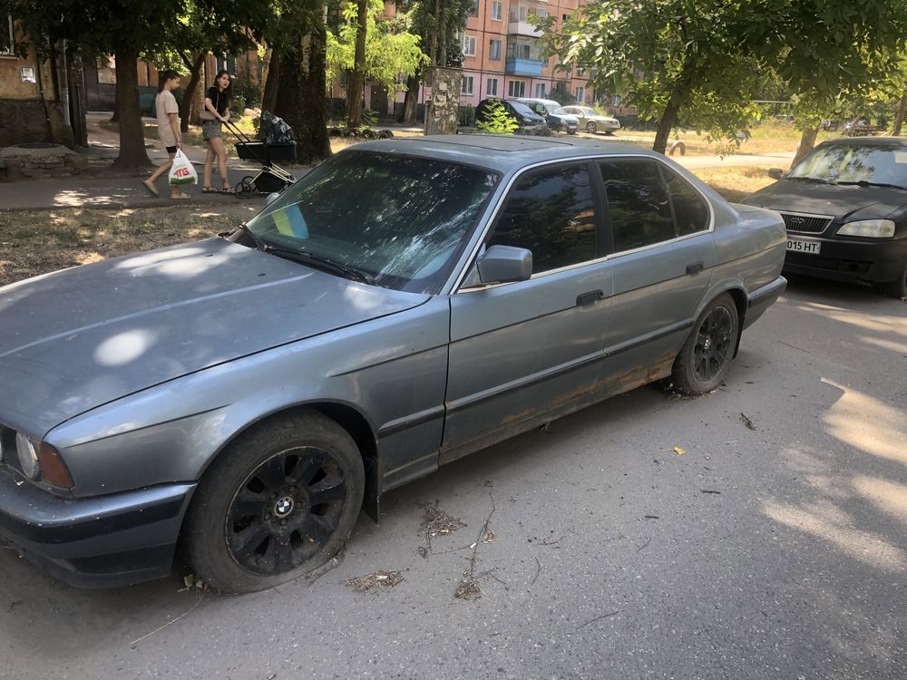 Продам БМВ Е34 М20Б20 1988 года