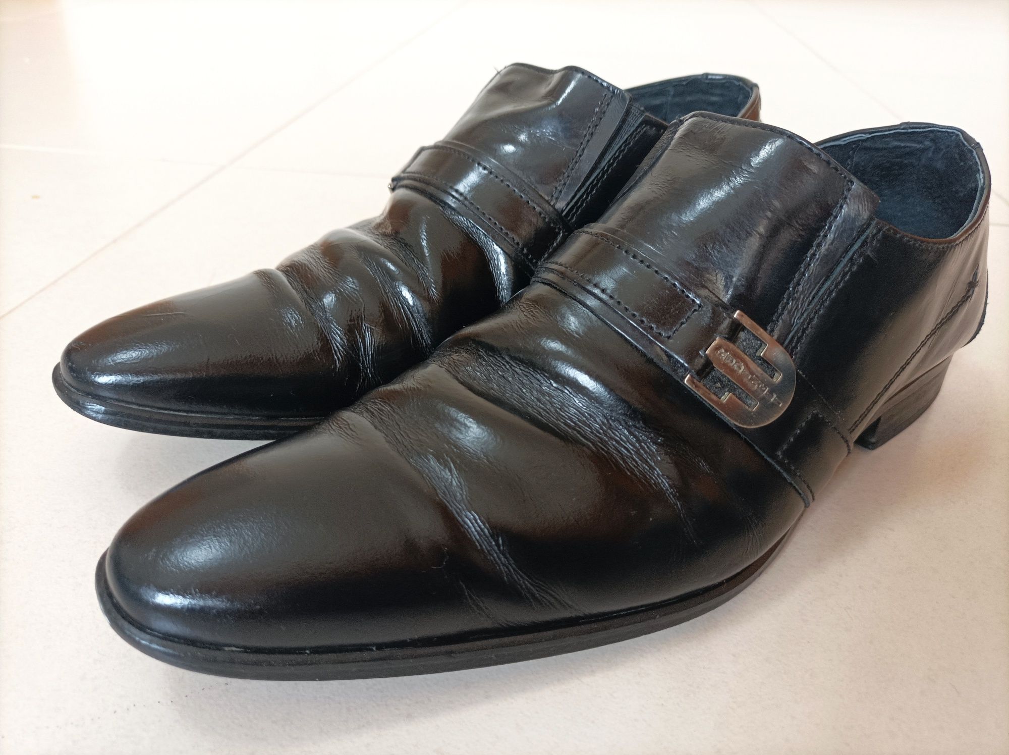Sapatos pretos para Homem em pele genuína - Rudineli (T.41)
