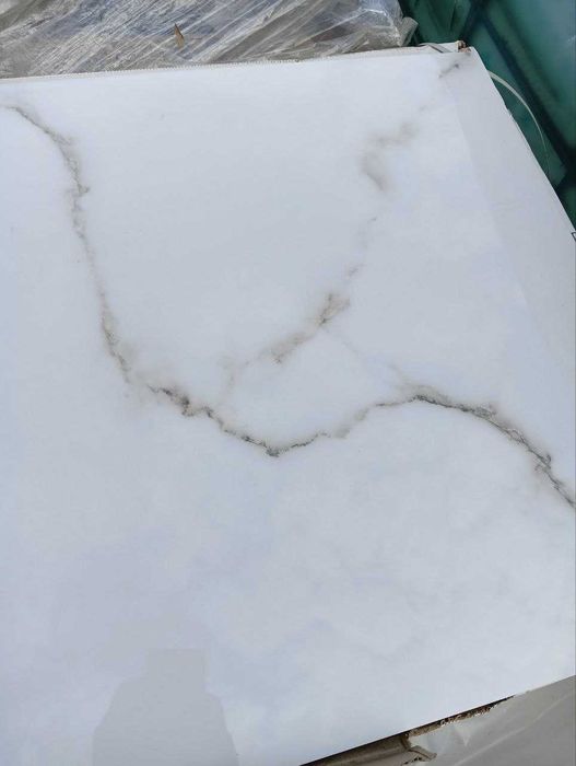 Белая Глянцевая Плитка под Мрамор На пол и Стены CARRARA 60х60 см