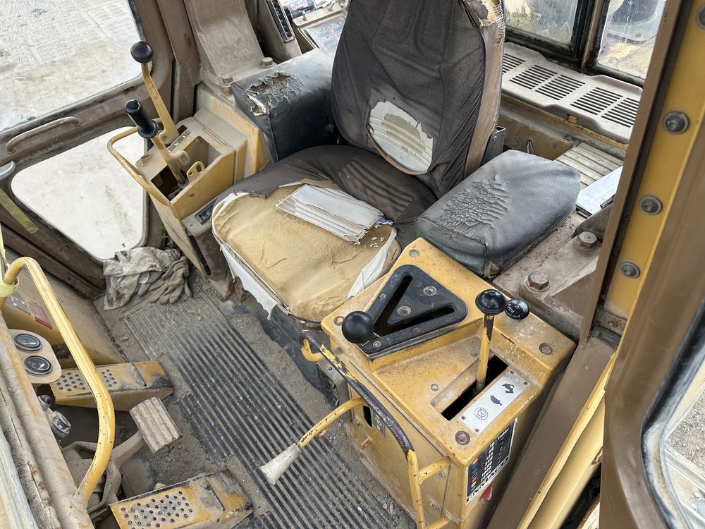 Spychacz CAT 953 ładowarka spycharka gąsienicowa