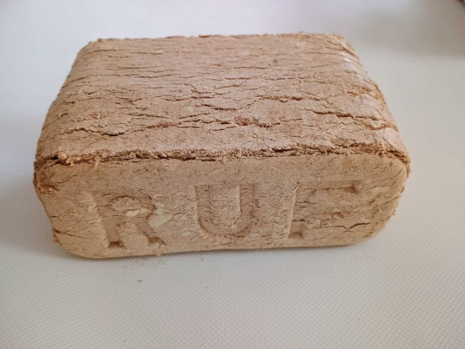 Brykiet drzewny kominkowy typu Ruf bukowo- dębowy