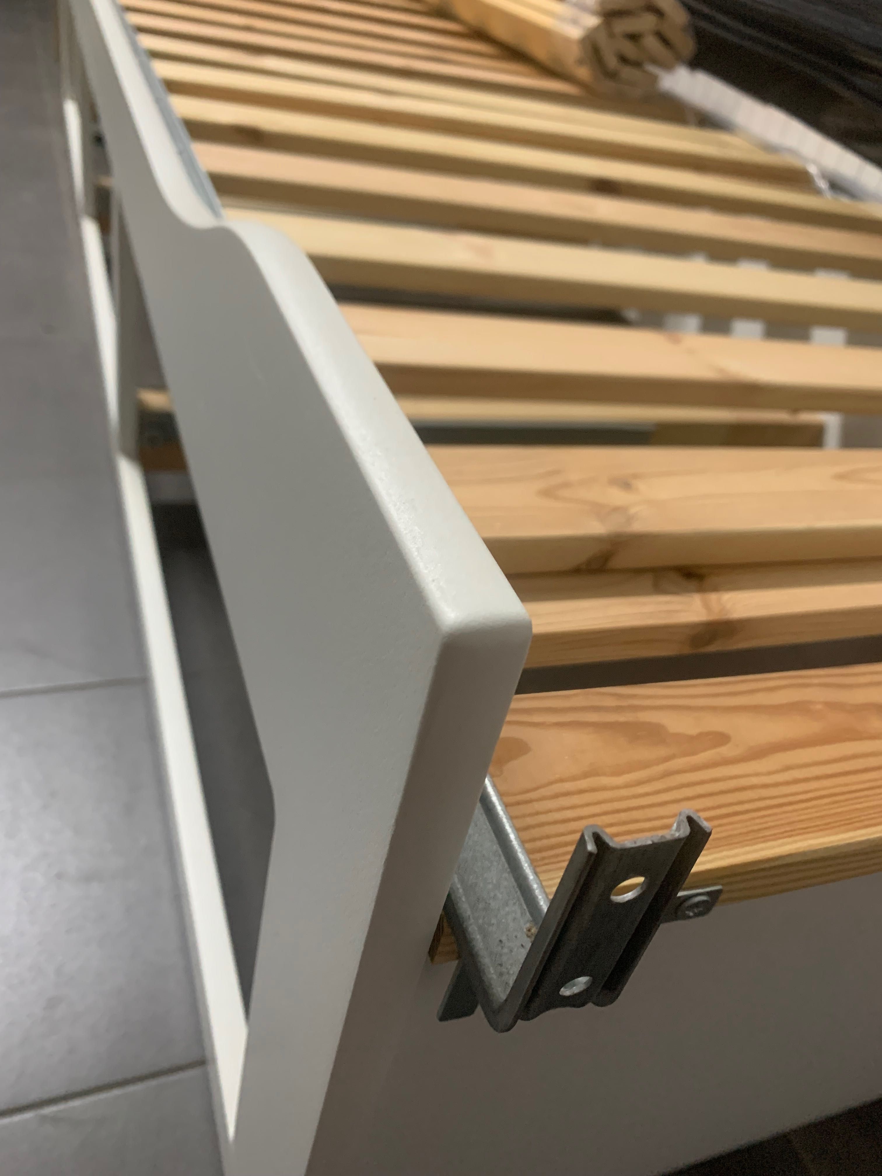 Łóżko białe Ikea