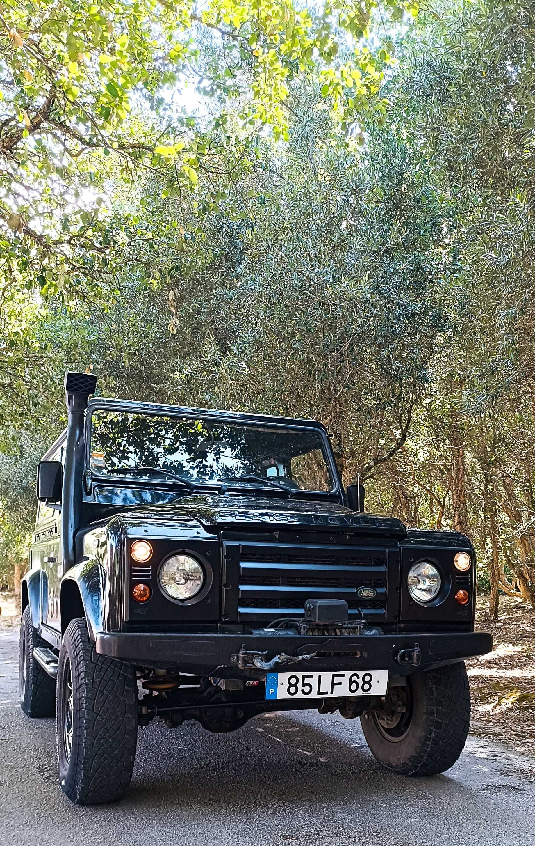 Land Rover Defender Puma 90 TD4 2011