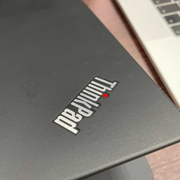 Laptop Lenovo ThinkPad T15 Gen1 – i5 10GEN, 16GB, 512GB SSD, Win 11