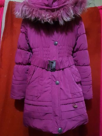 Зимова куртка на дівчинку(8-9 років)