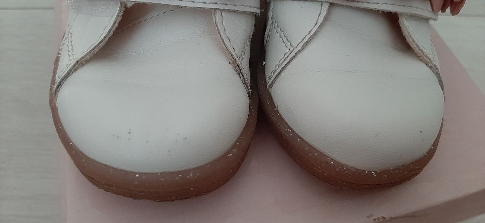 Buty dla dziewczynki