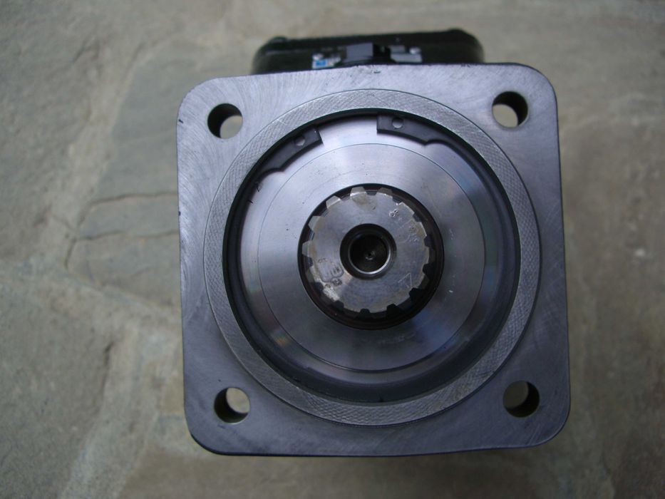 Silnik (Pompa) hydrauliczny tłoczkowy Hydro Leduc MSI41,  M32