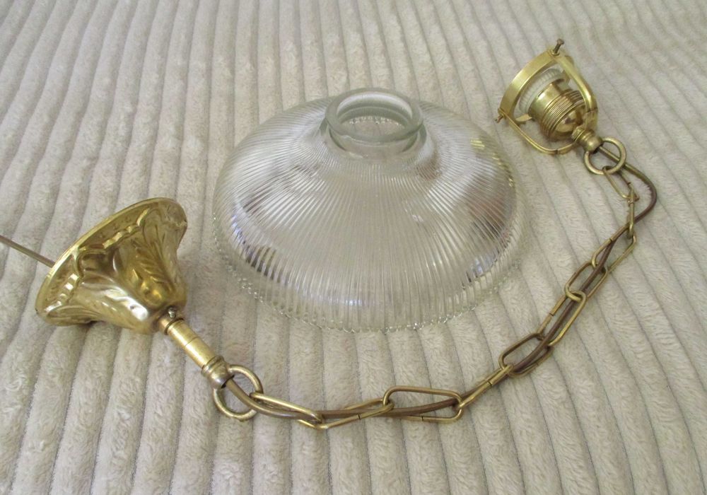 Stary lampion / zwis / mały żyrandol z unikatowym kloszem.