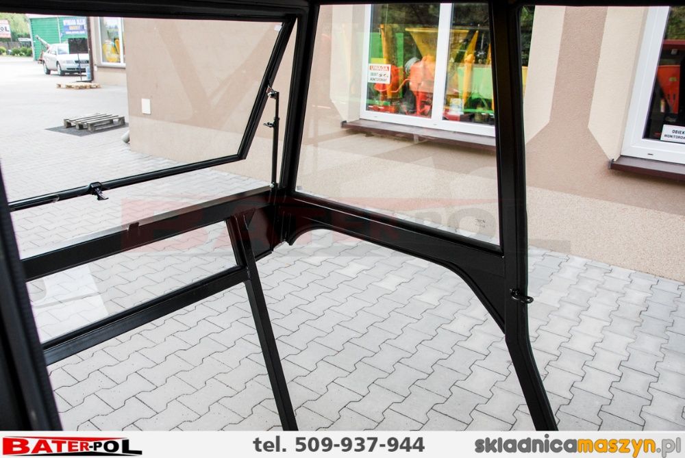 Kabina Ursus C-360 bez błotników