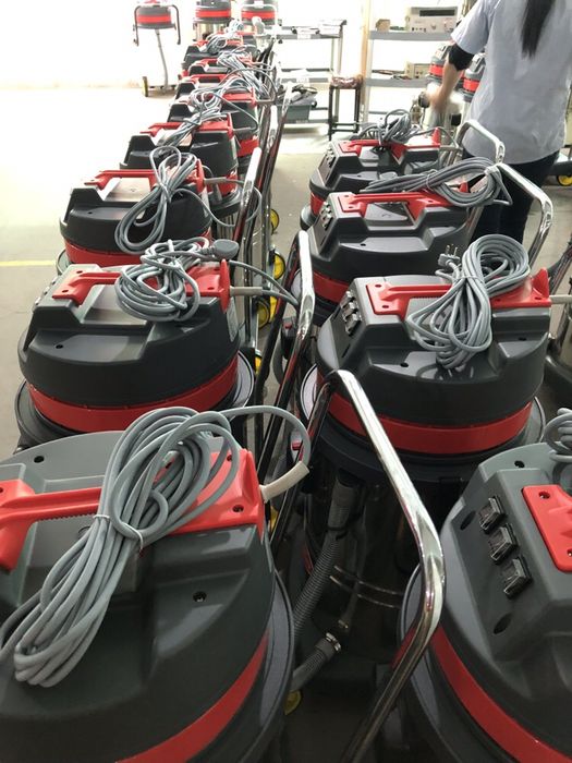 Промышленный пылесос RedLine пылевлагосос 2 Турбины 3000 w 70 литров