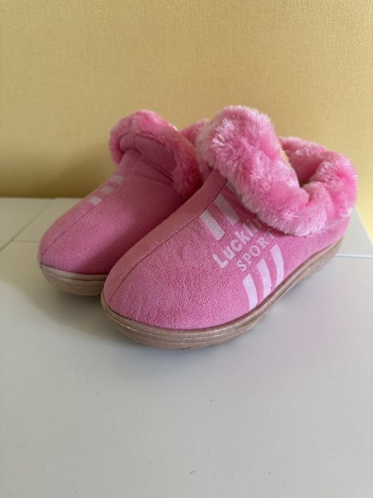 Дитяче підліткове взуття