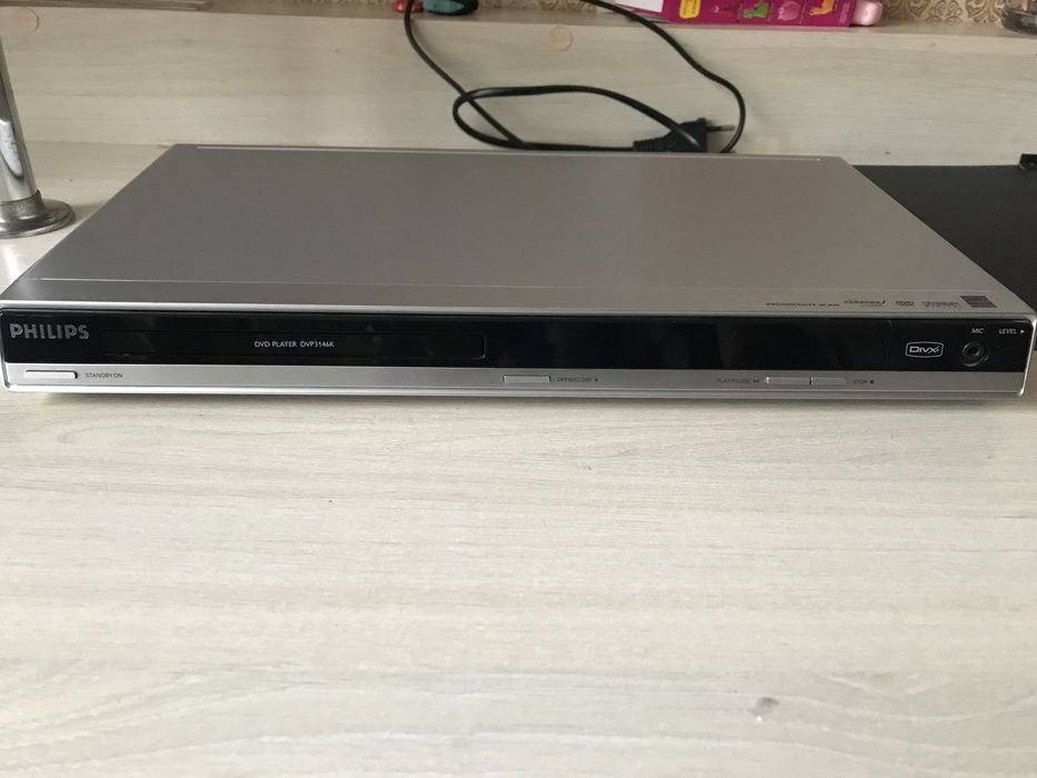 DVD плеер karaoke PHiLiPS модель DVP3146K/51