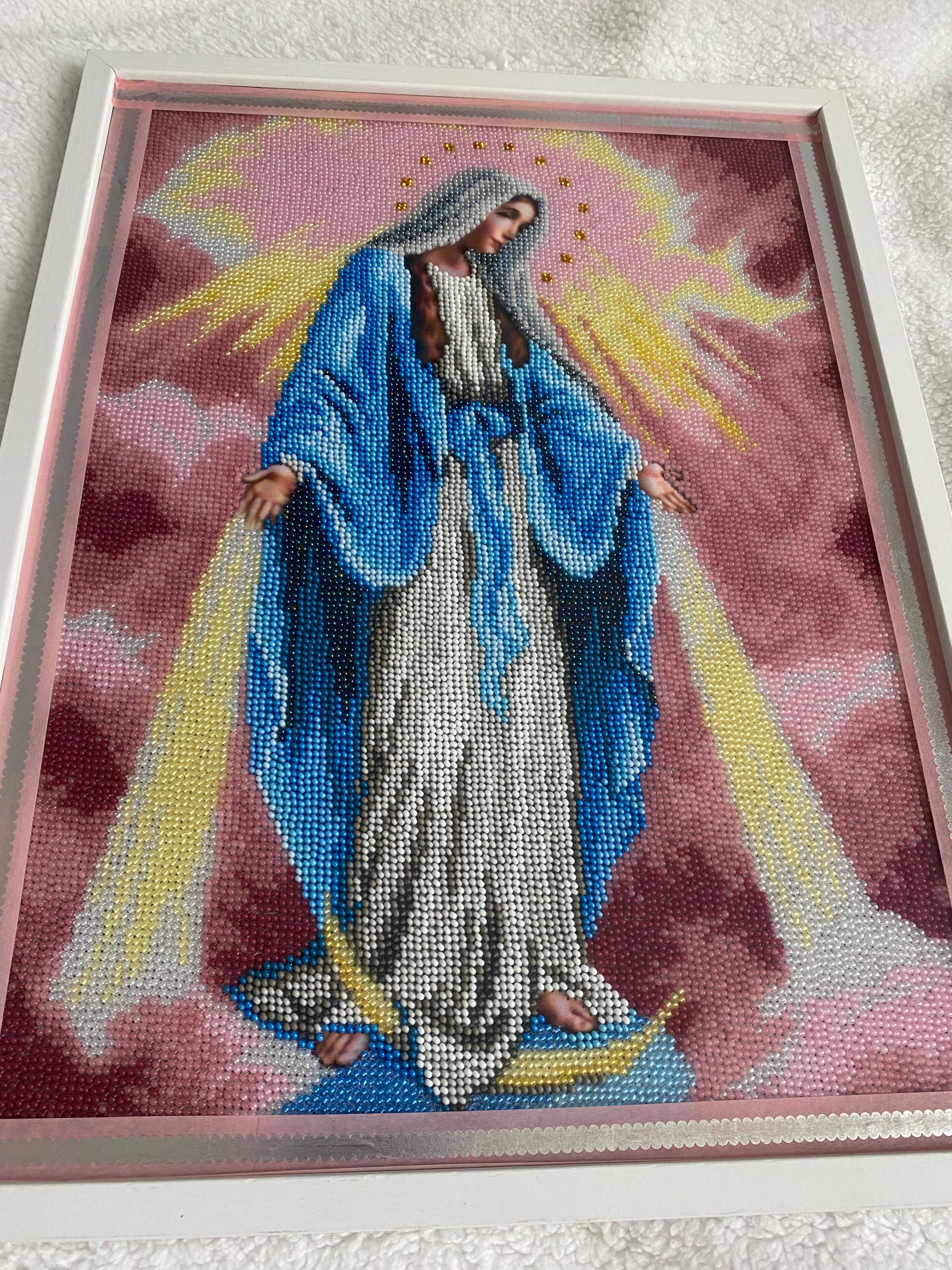 Obraz Matki Boskiej z koralików