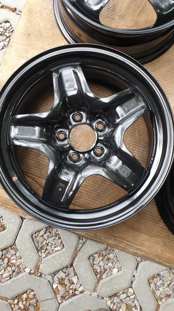 Felgi stalowe 17" 5x115 7x17 ET 44 piasta 70,3 Opel astra Zafira INSYG