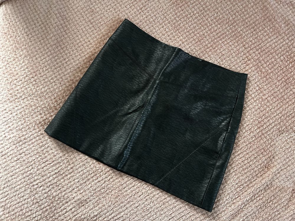 Spódniczka krótka mini czarna imitacja skóry H&M