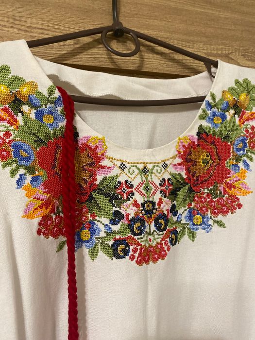 Вишиванка жіноча