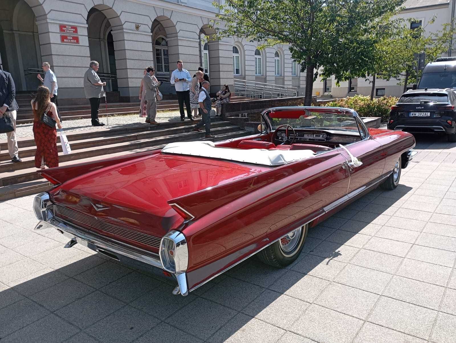 Cadillac 1962 kabriolet cabrio czerwony klasyk auto samochód do ślubu