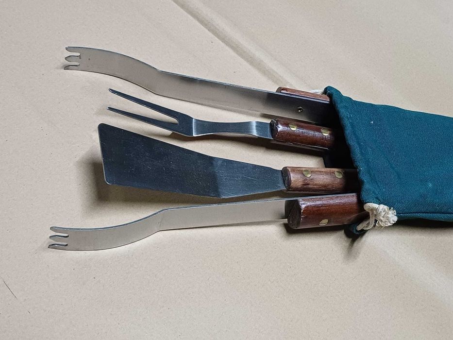 Conjunto utensílios barbecue NOVO