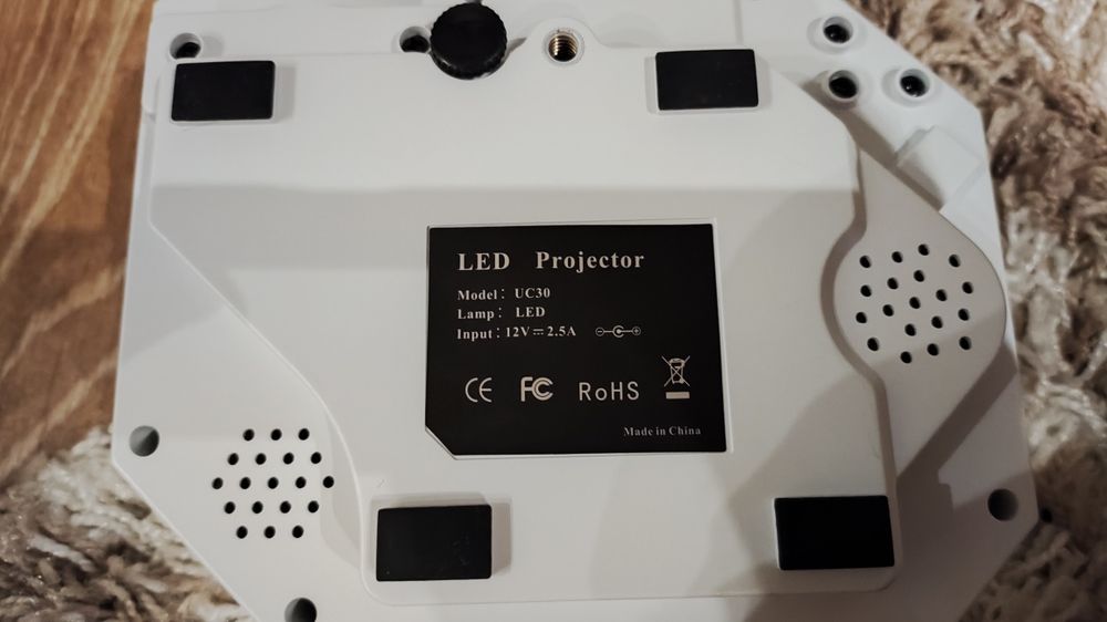 Проектор Projector UC30