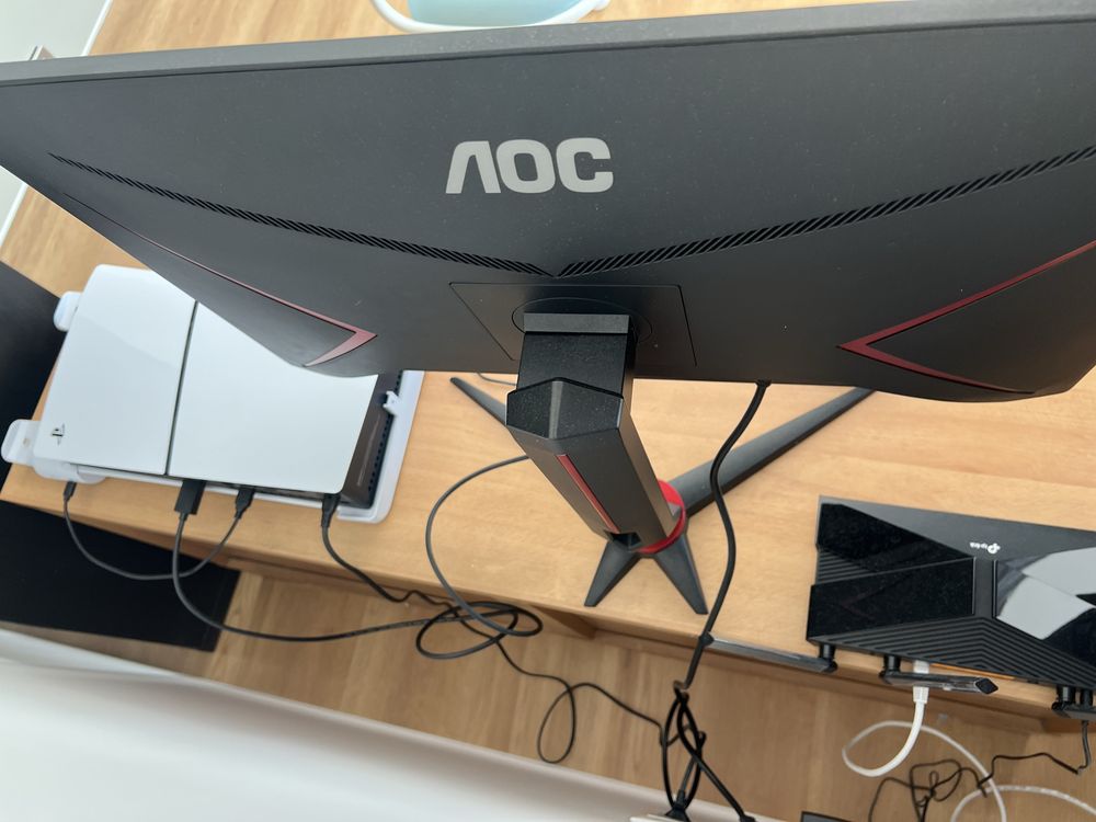 Monitor AOC 27” 144 Mhz