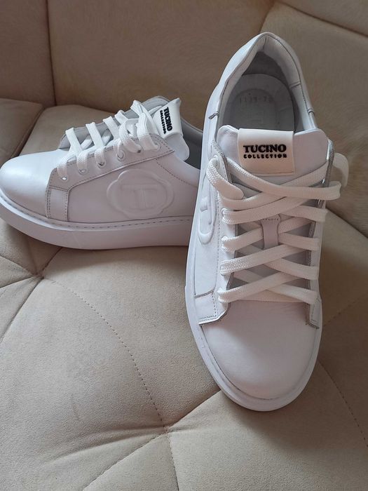 Мокасини білі жіночі