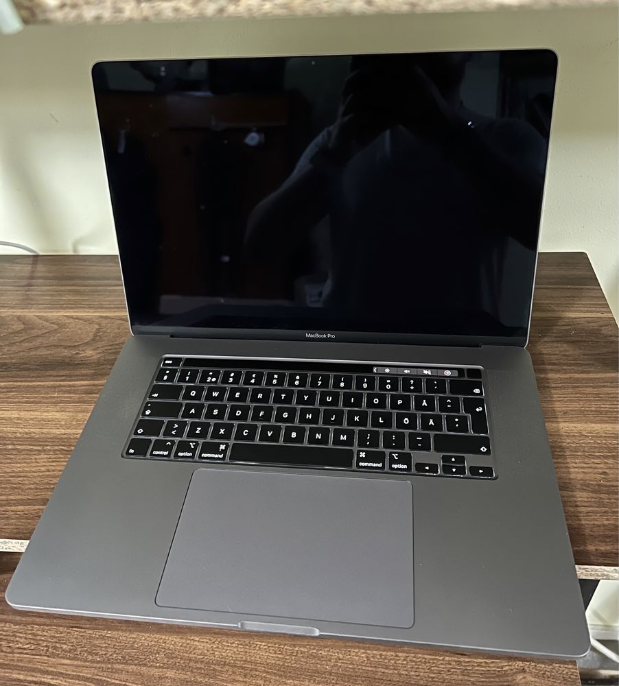 MacBook PRO 16’’/2019/A2141/I7(6core)/16DDR4/500SSD!M3817