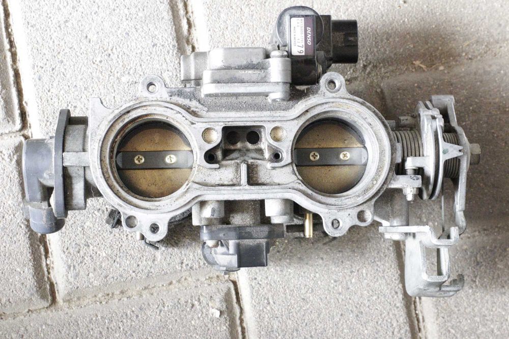 2453 Przepustnica Honda Goldwing GL 1800