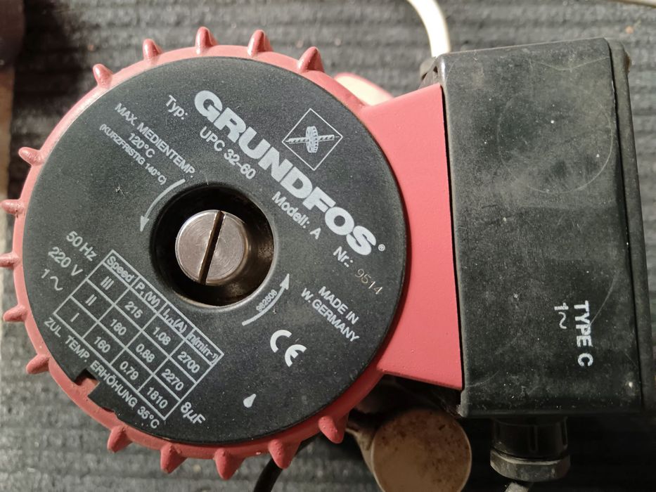 Sprzedam używaną pompę do centralnego ogrzewania firmy Grundfos