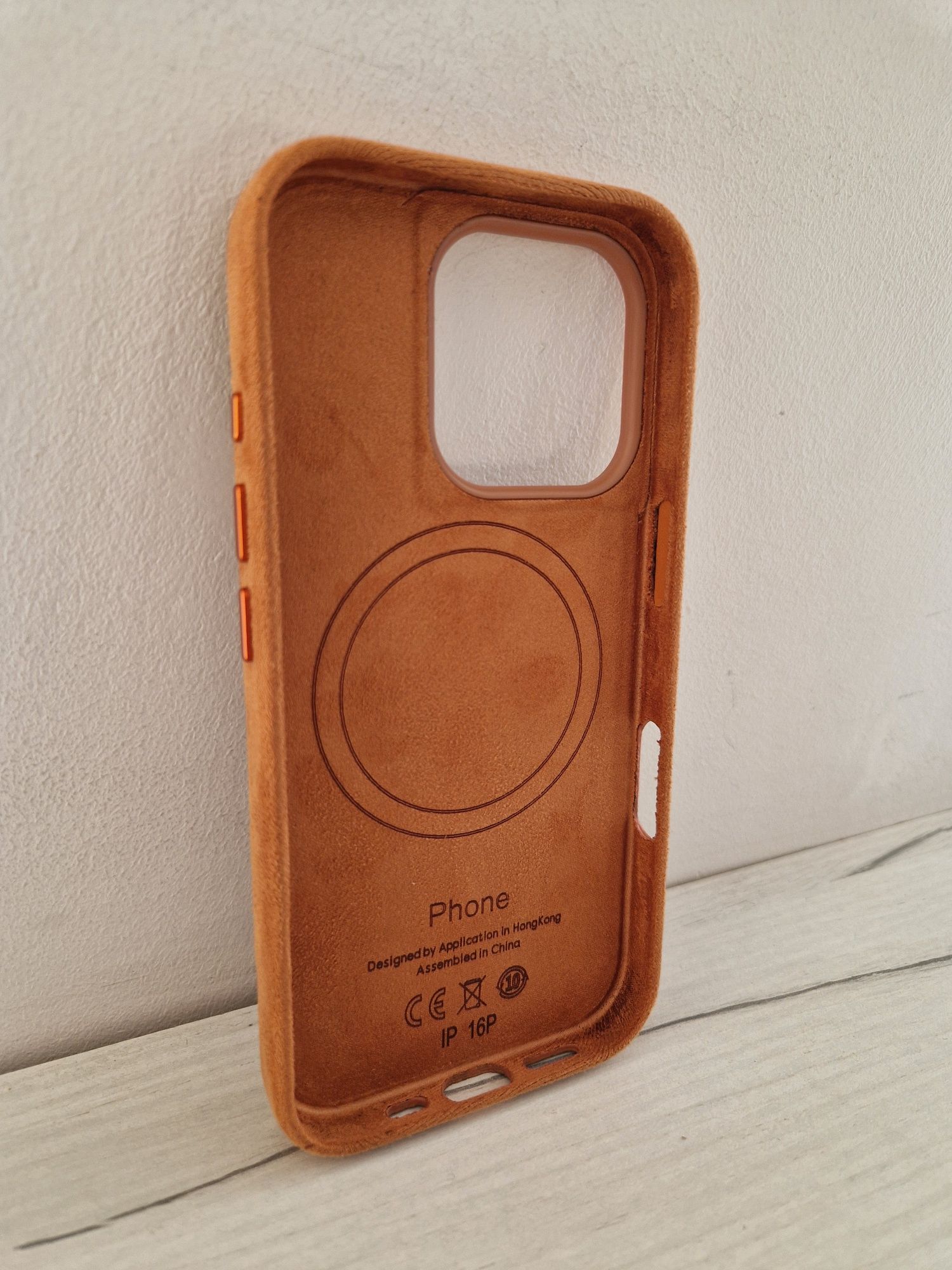 Alcane Magsafe Case do Iphone 16 Pro Brązowy