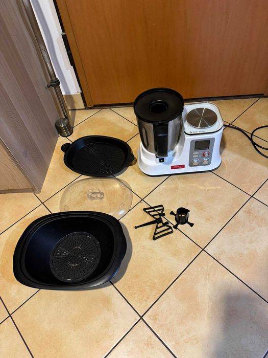 Sprawny Multimilioner Vital-Bot Robot wielofunkcyjny kuchenny