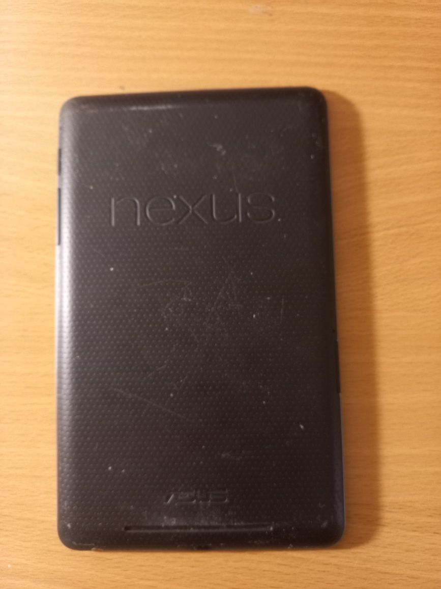 Продам на запчастини планшет Asus Nexus 7