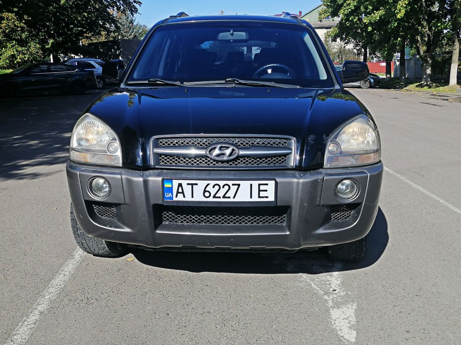 Продам HYUNDAI TUKSON 2.0 дизель