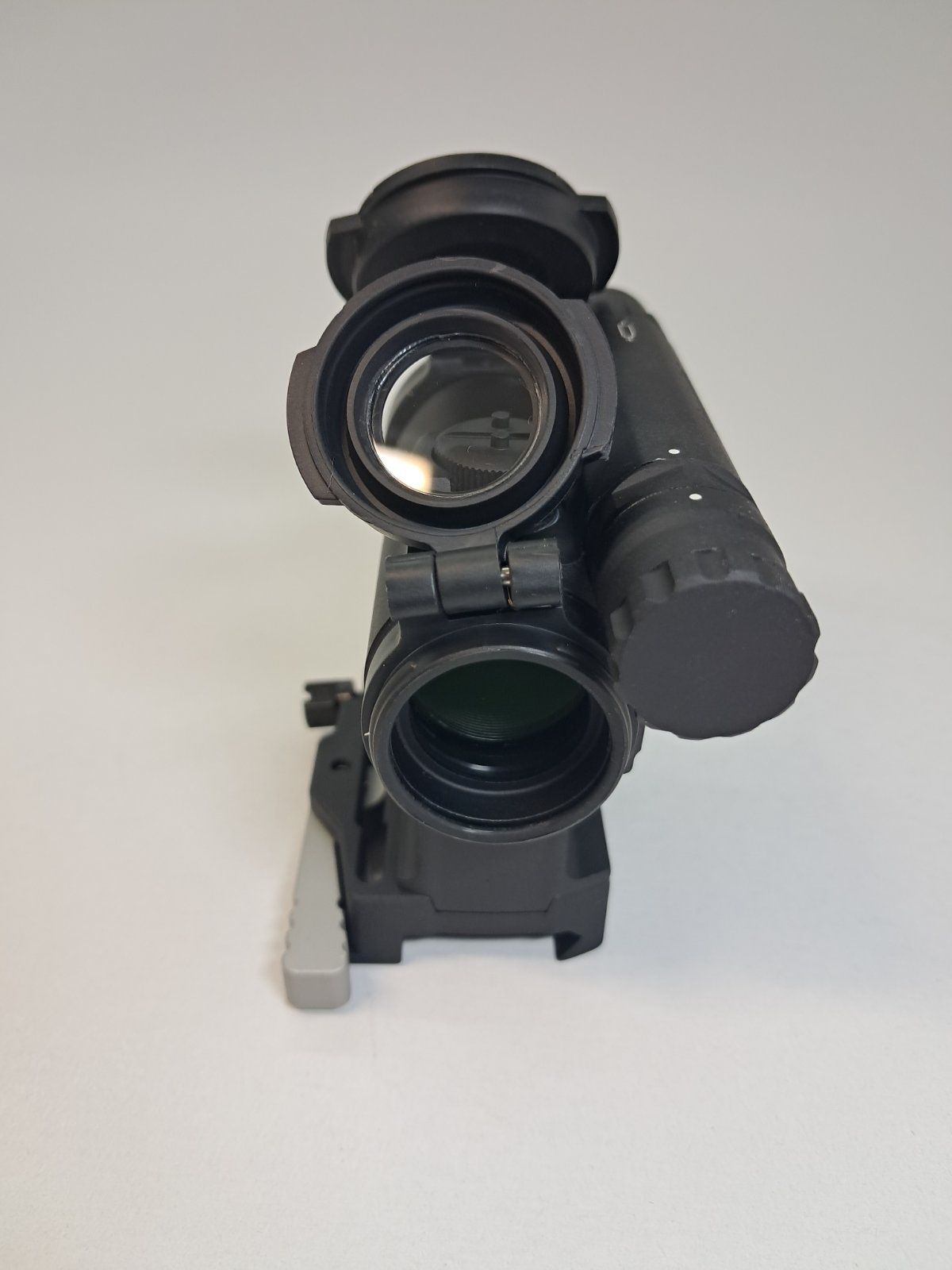 Коліматорний приціл Aimpoint CompM5