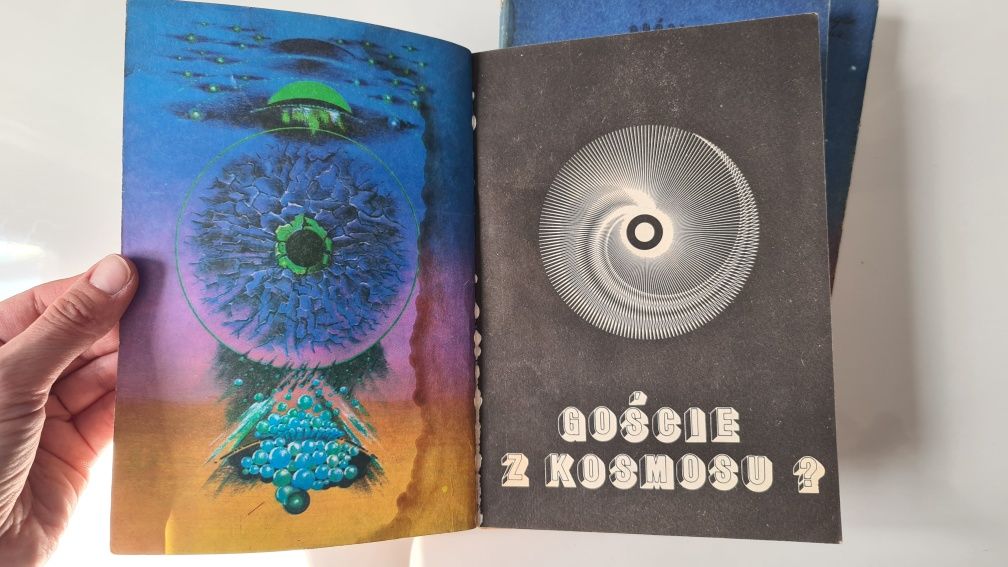 Zestaw trzech książek "Nieznane obiekty latające" Lucjan Znicz UFO