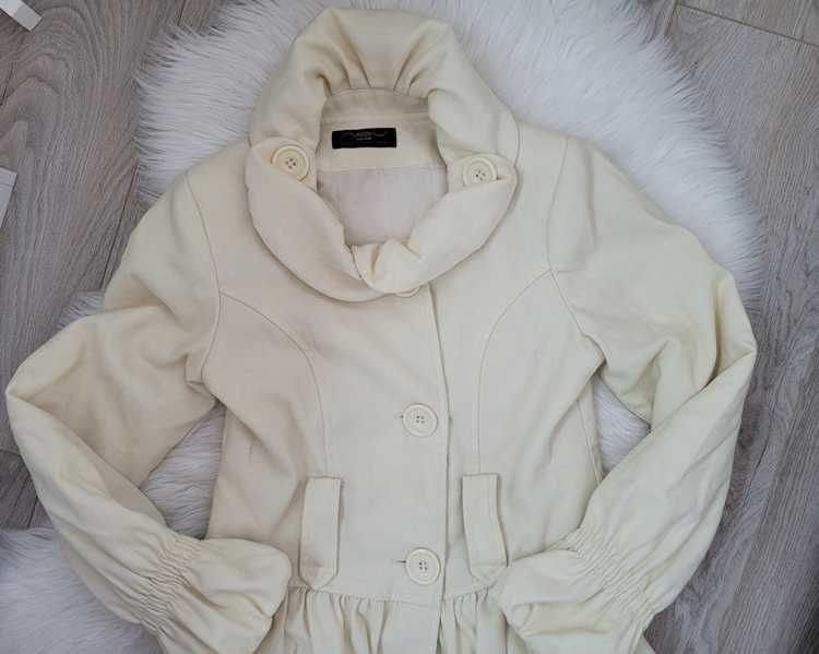Kremowy, elegancki płaszcz jesienno-zimowy, New Look, L (40)