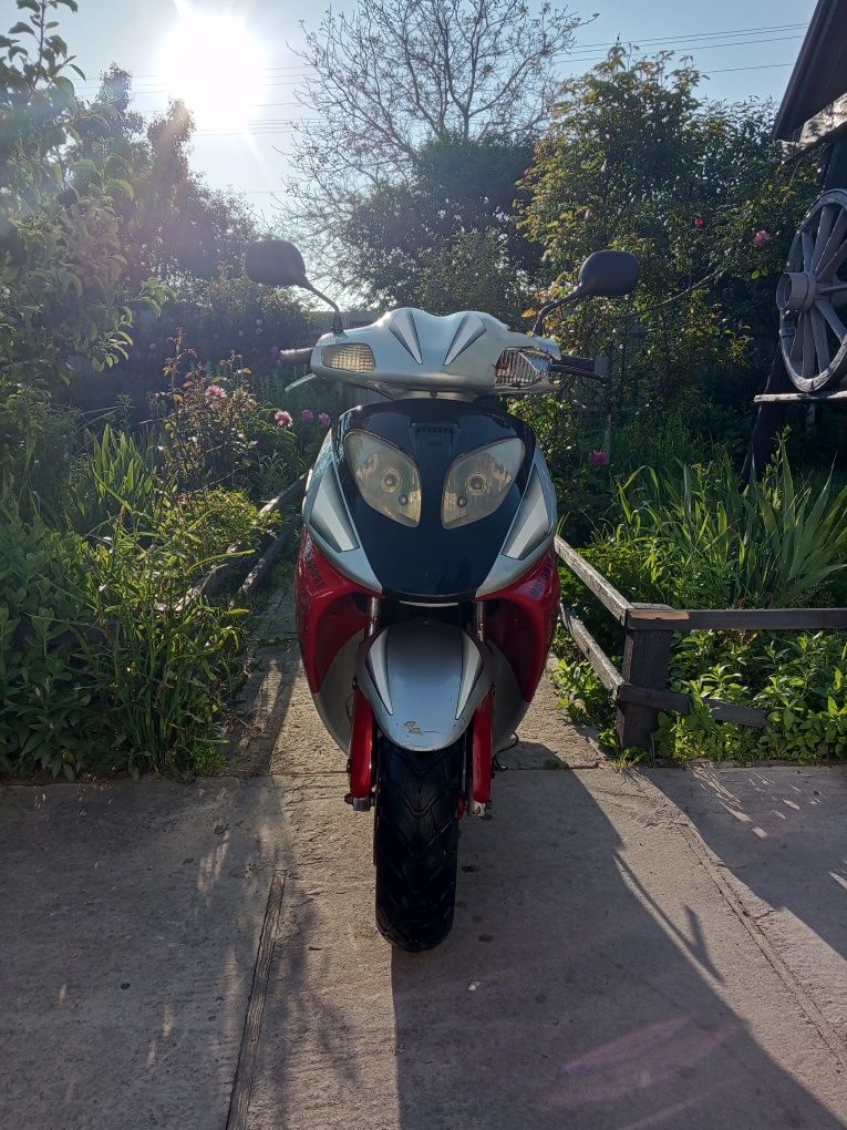 Скутер Viper Storm 150