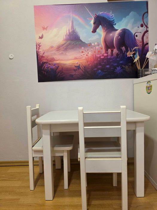 Stolik z krzesłami dla dziecka