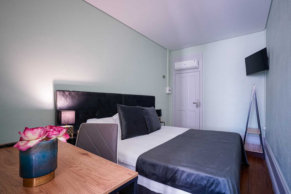 Quarto c/ wc privativo Av Dr Lourenço Peixinho Aveiro